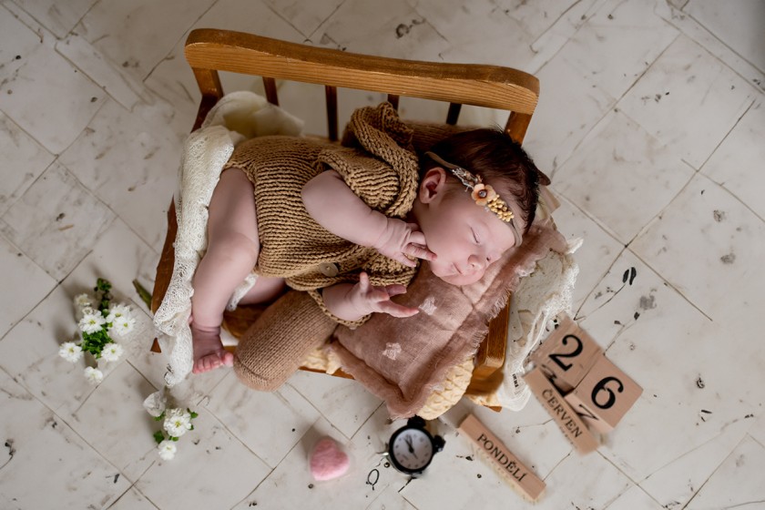 Fotografie BO7A6623a.jpg v galerii Novorozenci od fotografky Eriky Matějkové